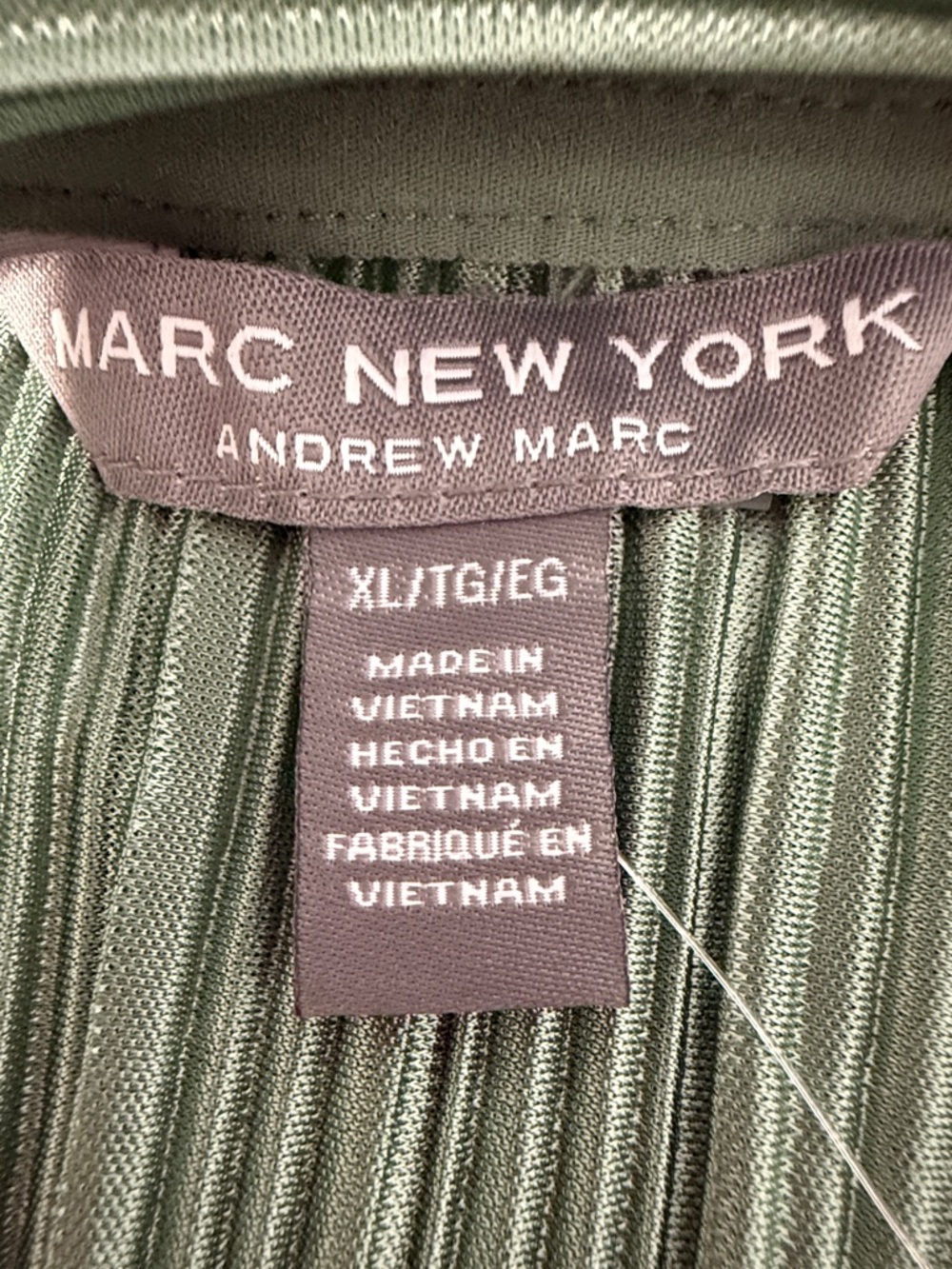 Marc New York Pleated Short-Sleeve Top in Moss Green SZXL - Picture 3 of 16